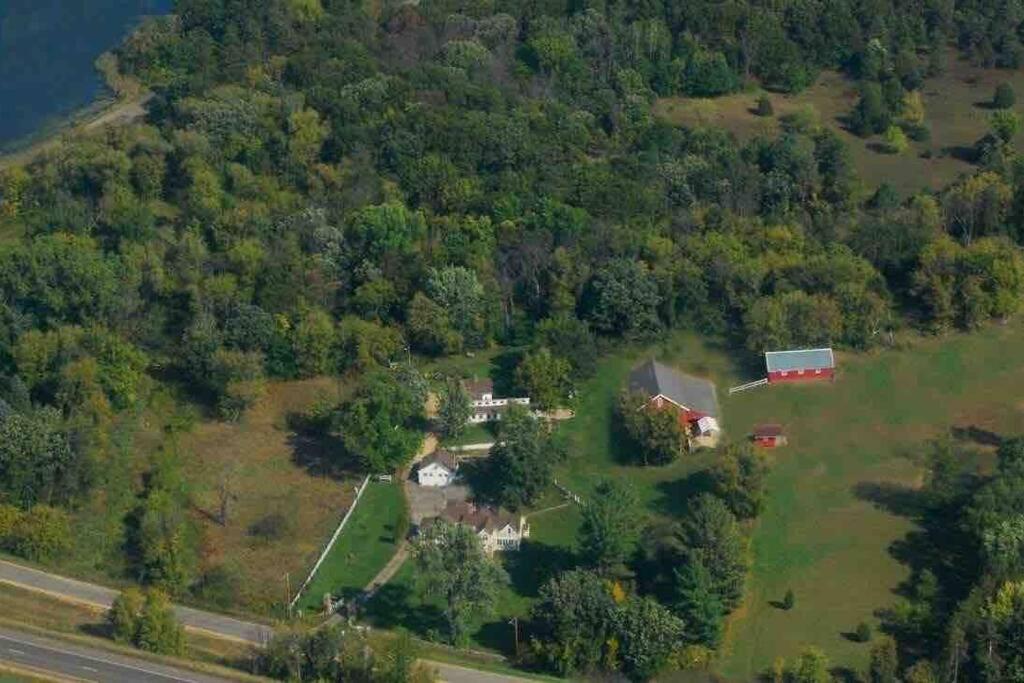 Corn Crib Cottage Barn And Villa At Hope Glen Farm ค็อทเทจโกรฟ ภายนอก รูปภาพ